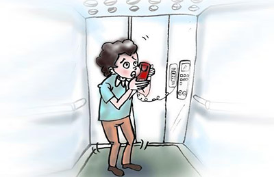 對電梯報警或投訴時應說清什么內容？
