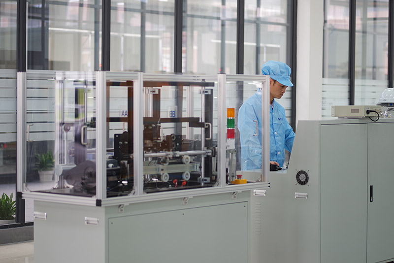 電梯品牌新出“電梯凈化消毒風扇”,堪稱“多功能”,網友:想不火都難!