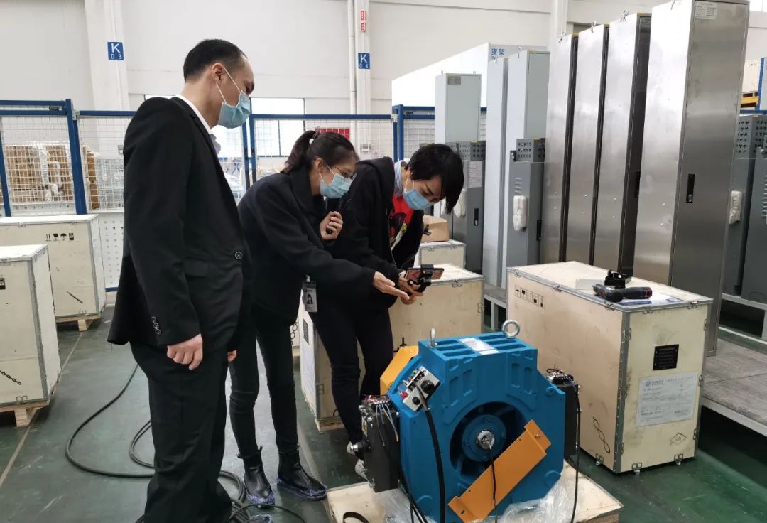 佛山電梯廠家電梯控制柜你了解嗎？最后一個點亮了！果然名不虛傳