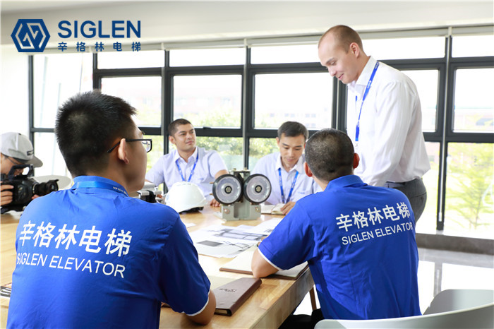 2021年南充市場(chǎng)最受歡迎十大上榜舊樓改造電梯品牌！辛格林電梯以產(chǎn)品是打動(dòng)人心