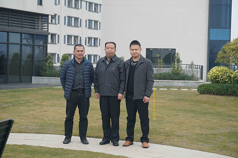 辛格林電梯迎來了全國電梯技術委員會秘書長陳鳳旺先生的蒞臨考察 辛格林電梯迎來了全國電梯技術委員會秘書長陳鳳旺先生的蒞臨考察