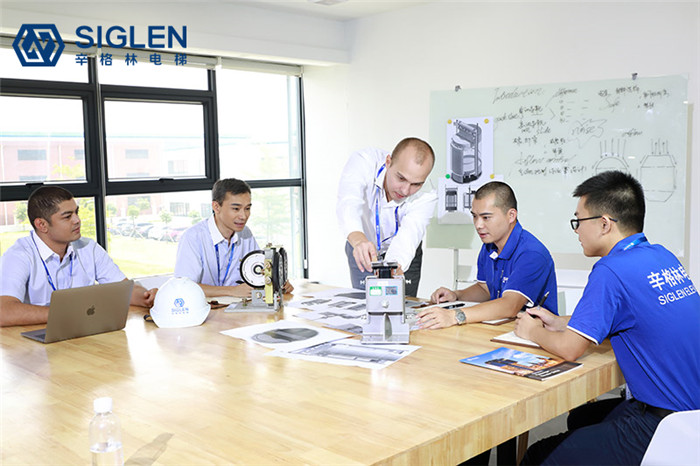 辛格林電梯工程師團隊 辛格林電梯工程師團隊