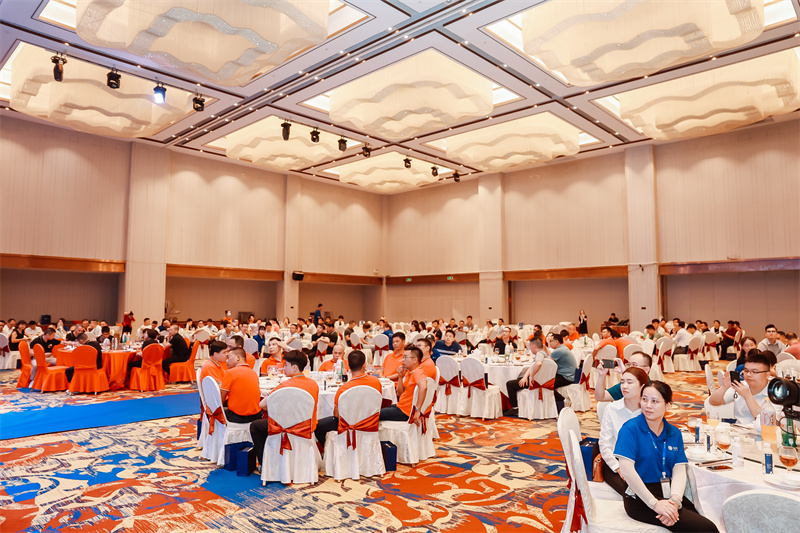 2V5A6700.jpg 2V5A6700.jpg