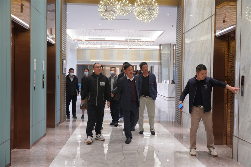 DSC01129.jpg DSC01129.jpg