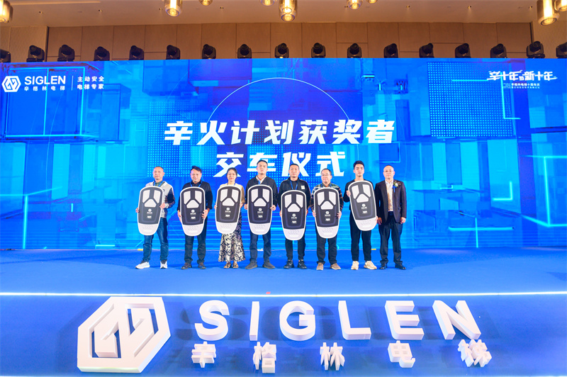 NBB_7450.jpg NBB_7450.jpg