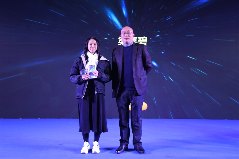 BAO_2414.jpg BAO_2414.jpg