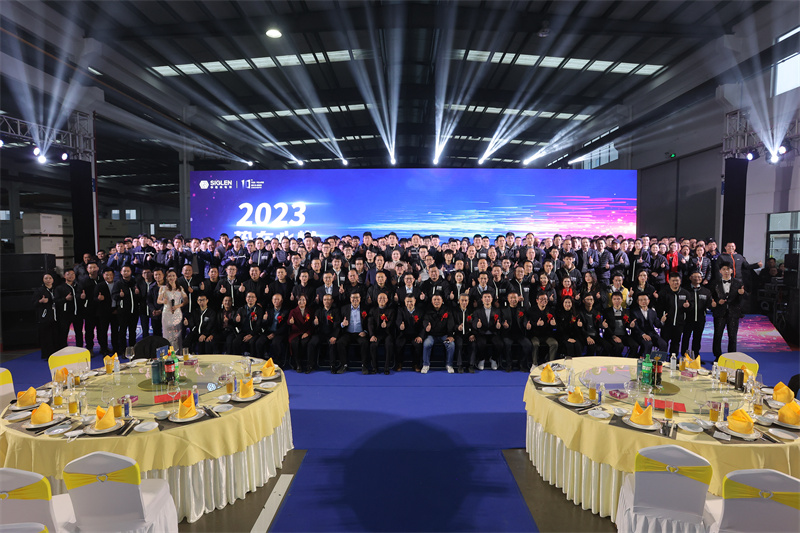 BAO_1881.jpg BAO_1881.jpg