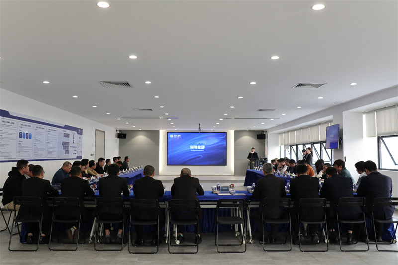 IMG_0371.jpg IMG_0371.jpg